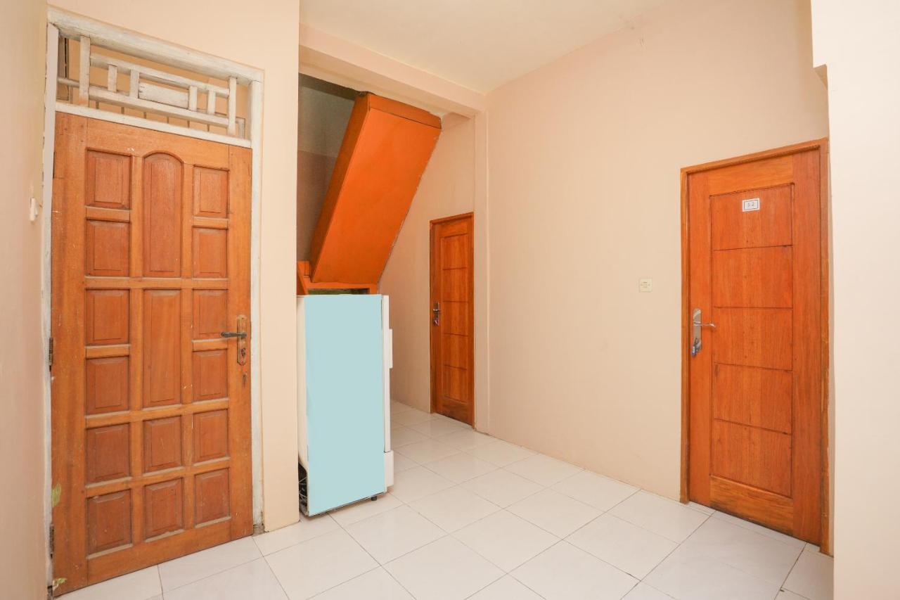 Oyo 2656 Az Zahra Residence Syariah Surabaya Exterior photo